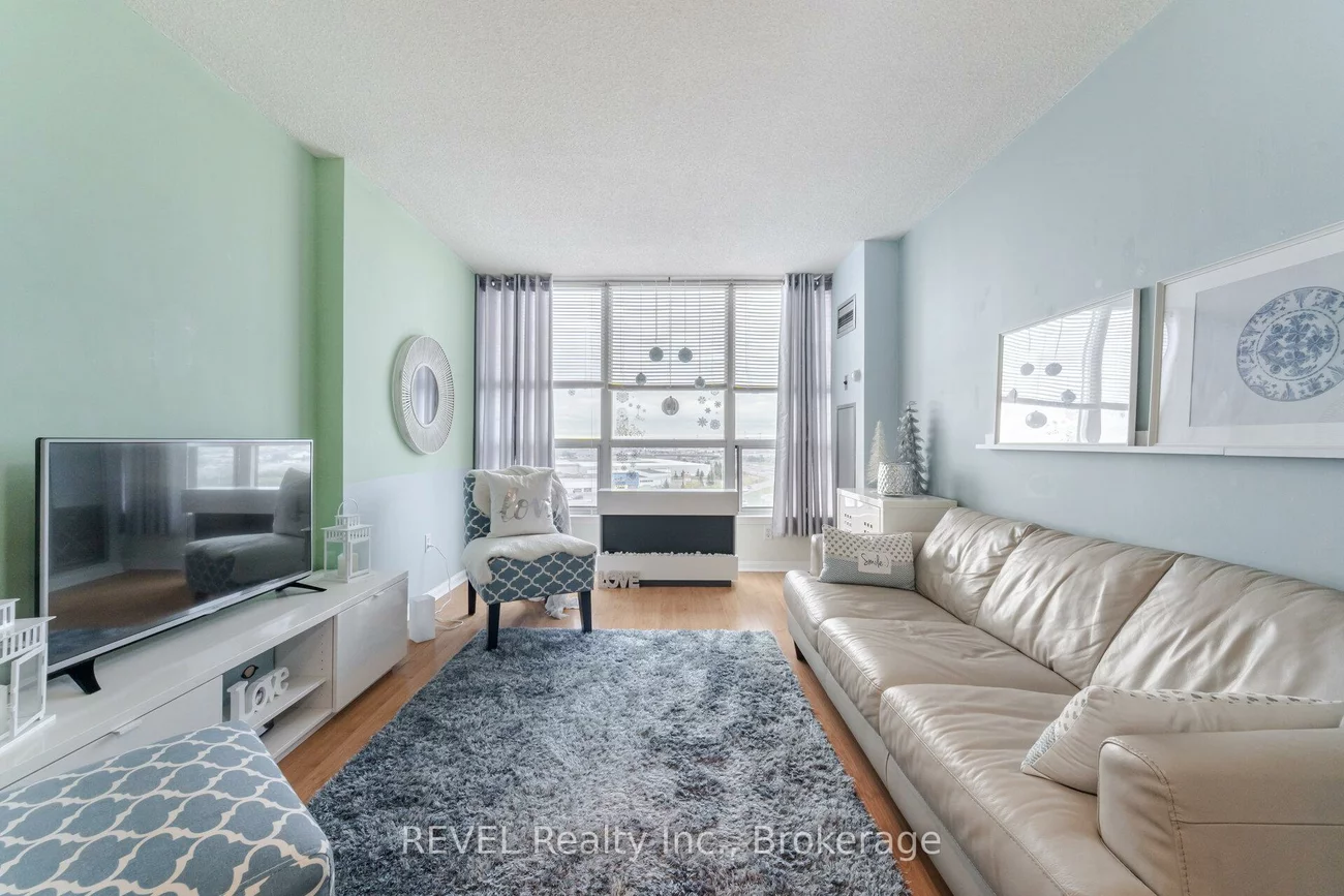 12, Laurelcrest, Queen Street Corridor, Brampton