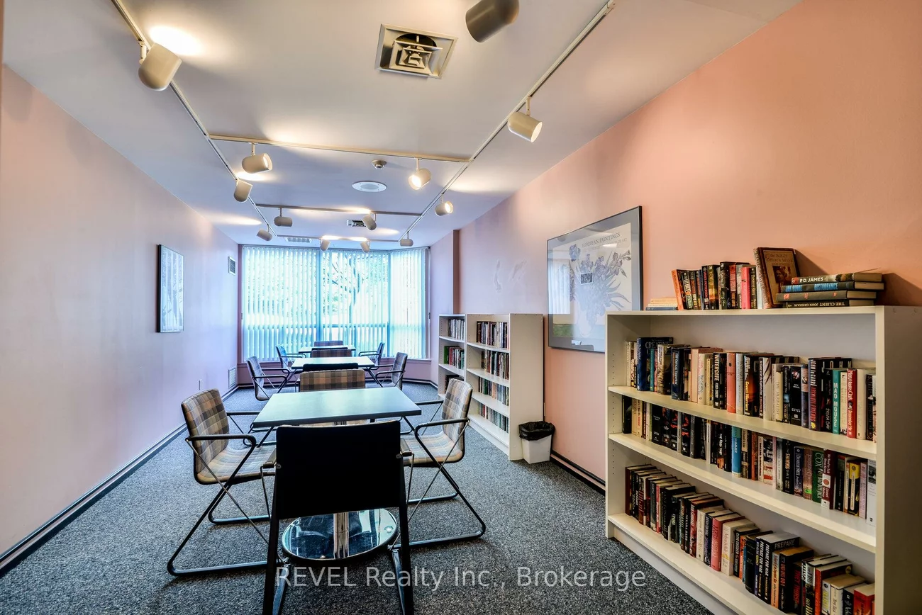 12, Laurelcrest, Queen Street Corridor, Brampton
