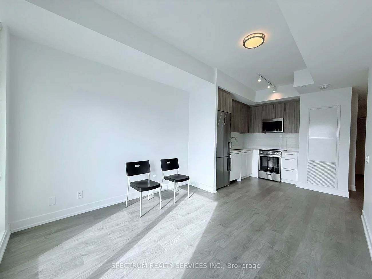 215, Veterans, Northwest Brampton, Brampton
