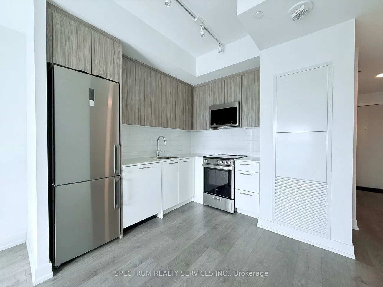 215, Veterans, Northwest Brampton, Brampton