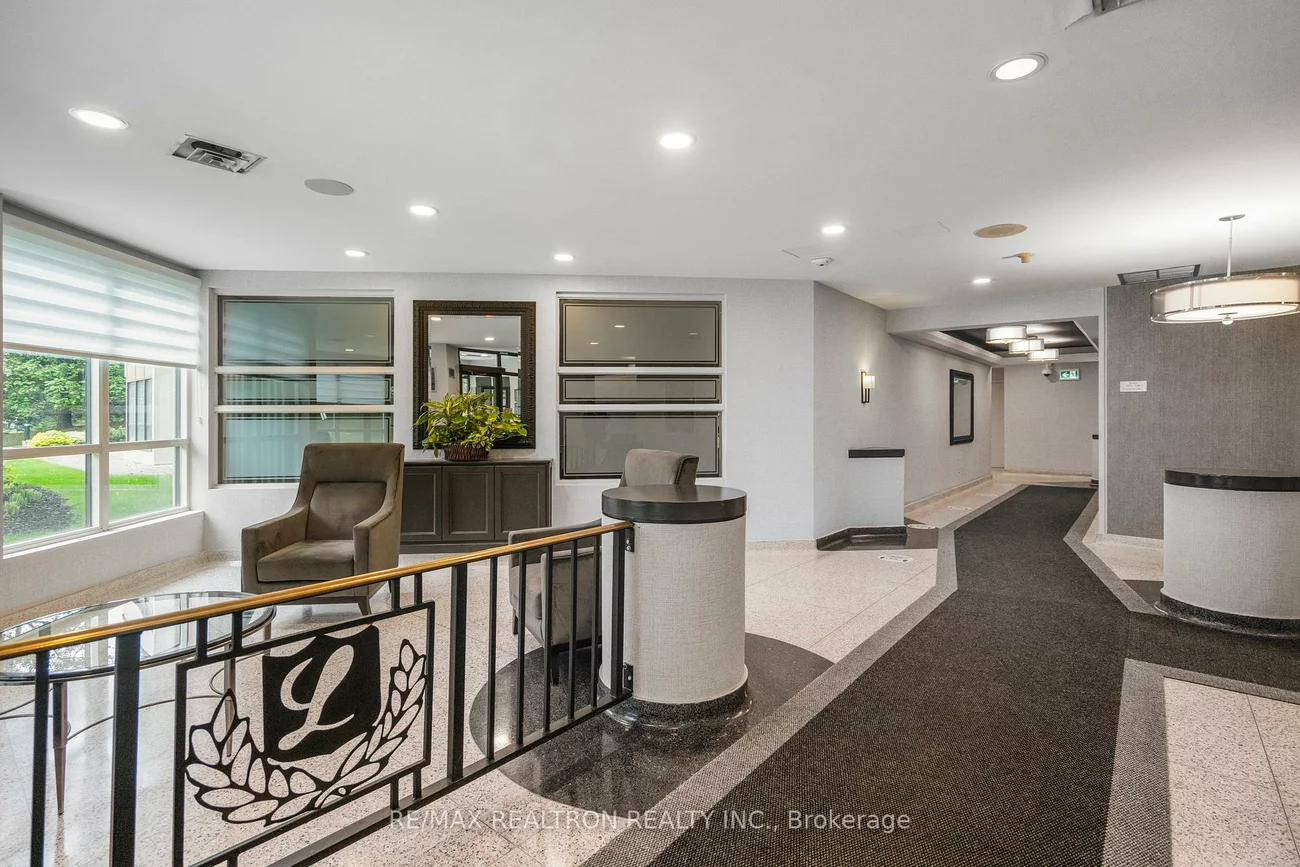 12, Laurelcrest, Queen Street Corridor, Brampton