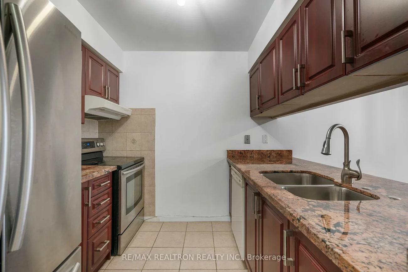 12, Laurelcrest, Queen Street Corridor, Brampton