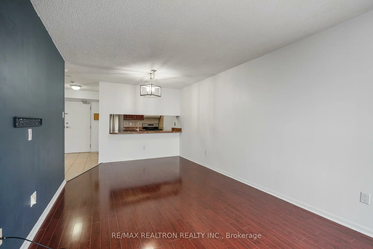 12, Laurelcrest, Queen Street Corridor, Brampton
