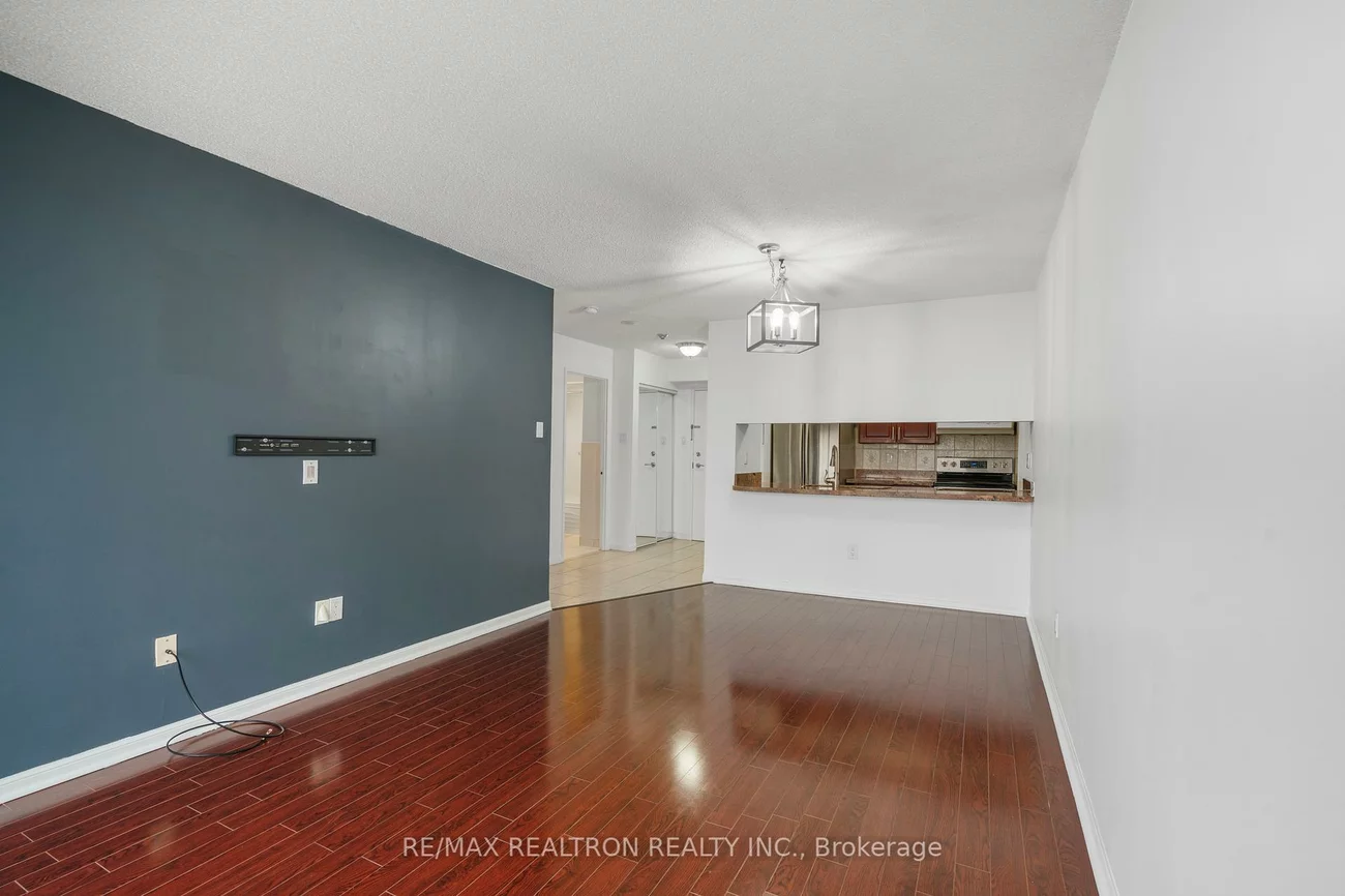 12, Laurelcrest, Queen Street Corridor, Brampton