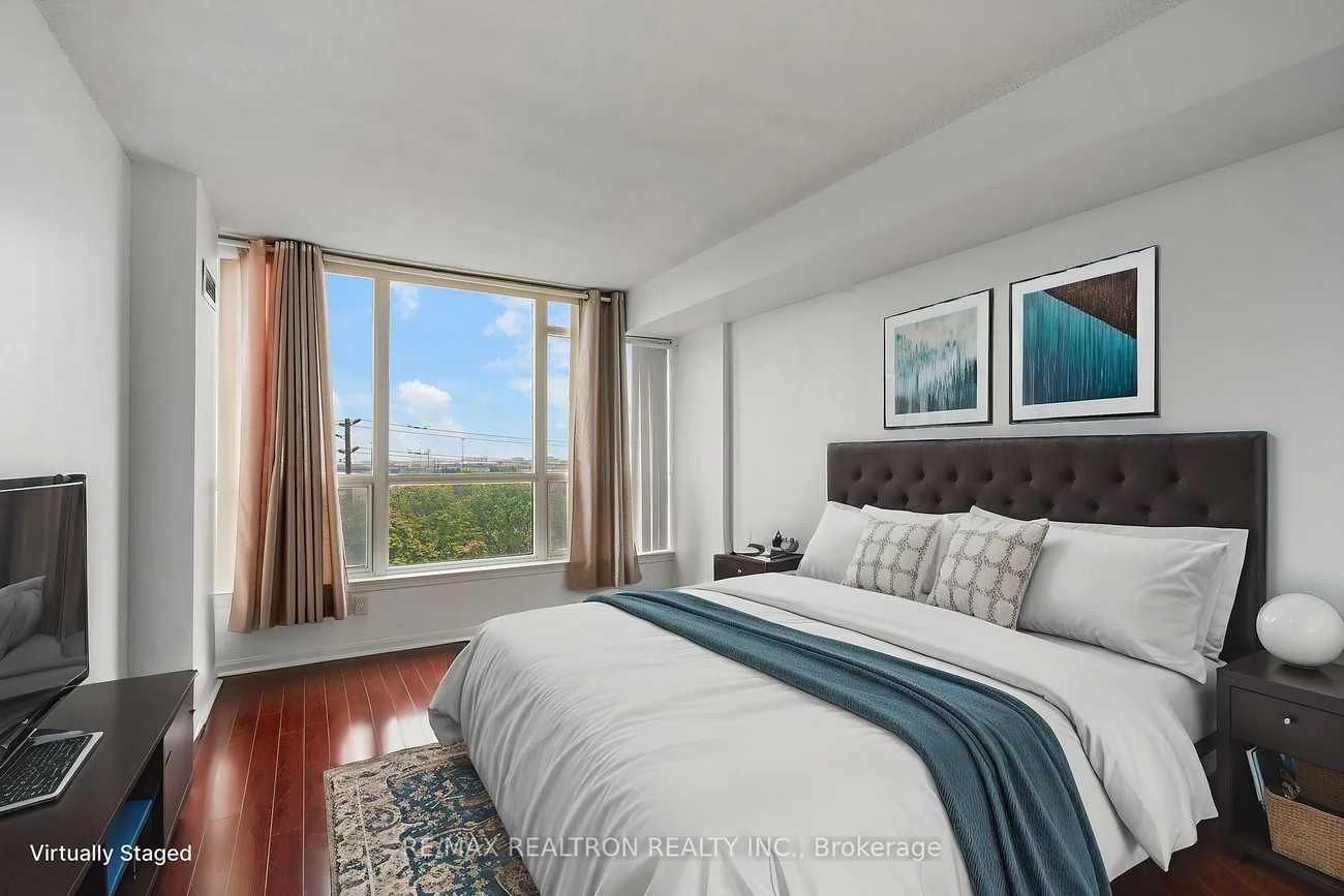 12, Laurelcrest, Queen Street Corridor, Brampton