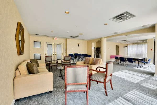 12, Laurelcrest, Queen Street Corridor, Brampton