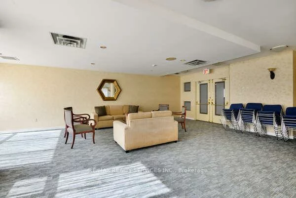 12, Laurelcrest, Queen Street Corridor, Brampton