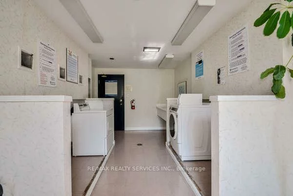 12, Laurelcrest, Queen Street Corridor, Brampton