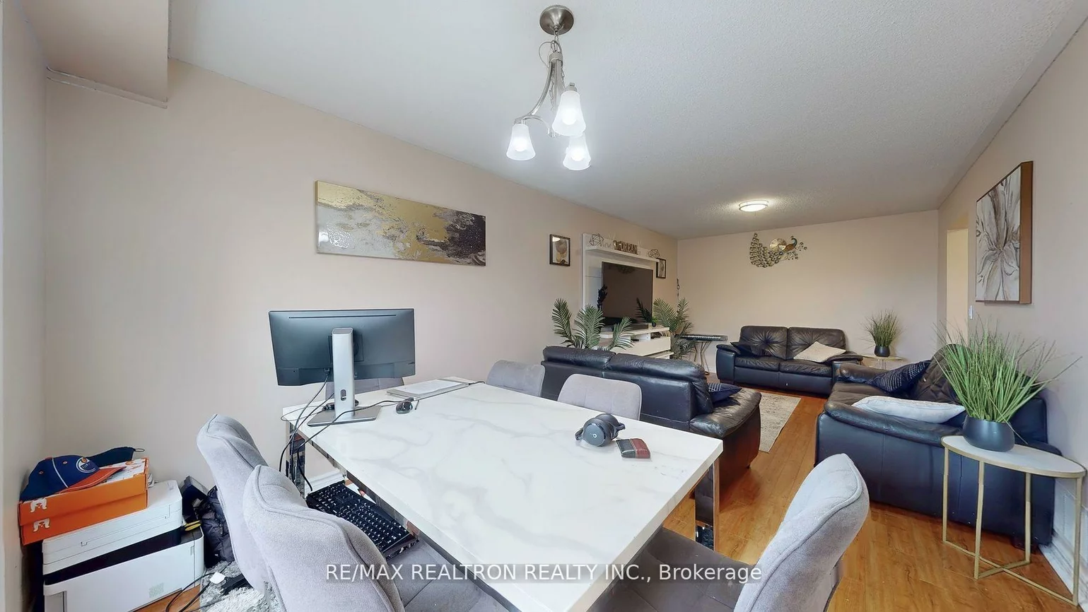 68, Heathcliffe, Central Park, Brampton