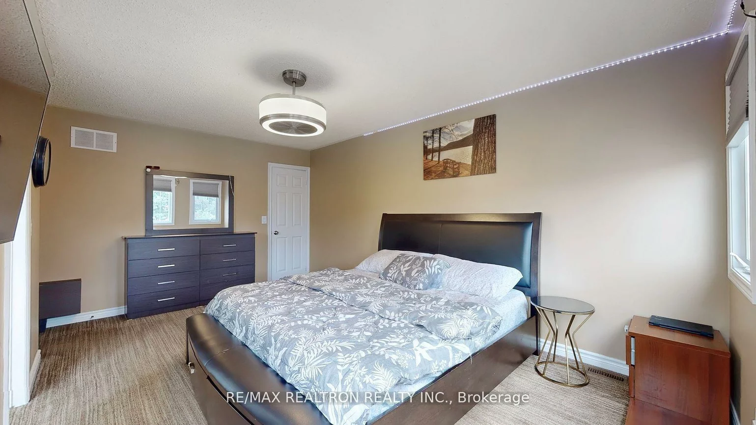 68, Heathcliffe, Central Park, Brampton