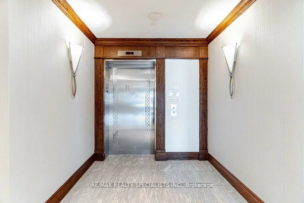 25, Via Rosedale, Sandringham-Wellington, Brampton