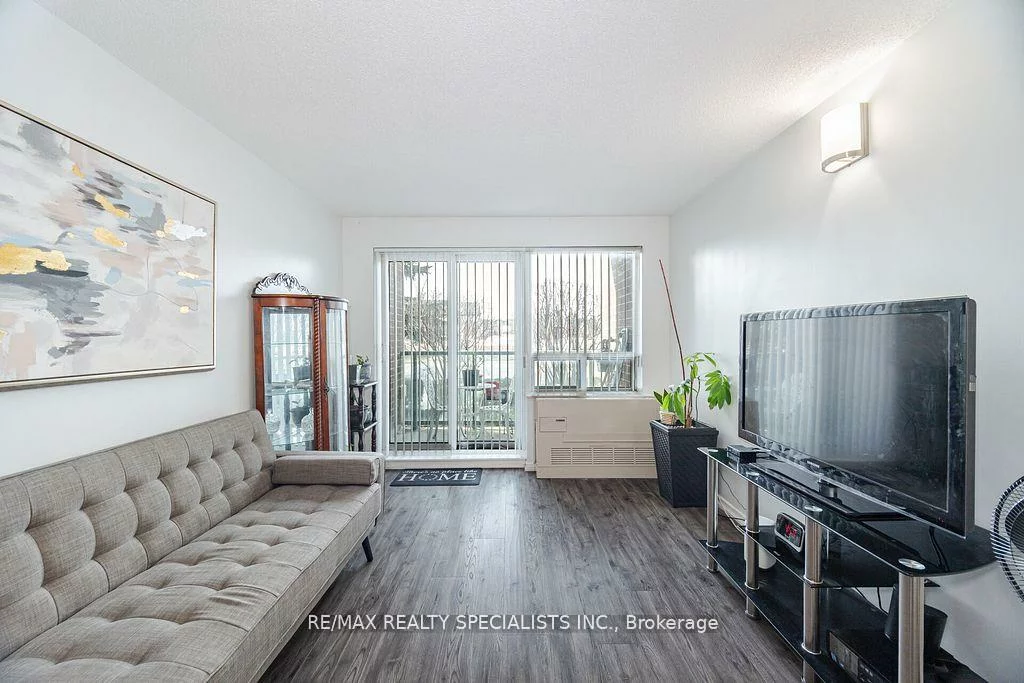 25, Via Rosedale, Sandringham-Wellington, Brampton