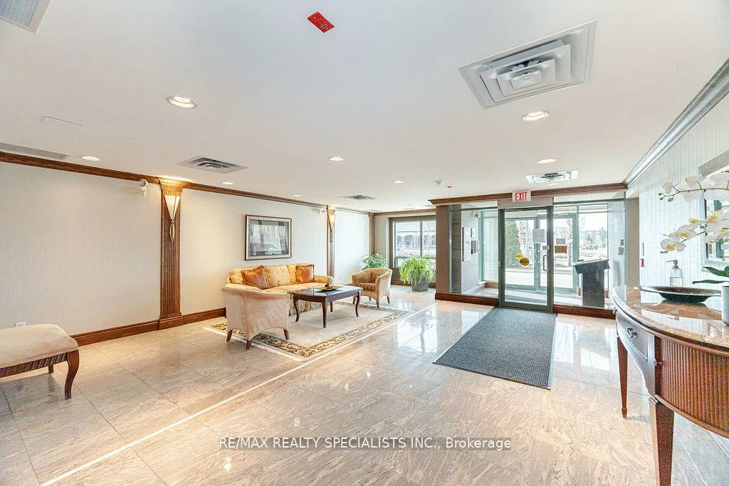 25, Via Rosedale, Sandringham-Wellington, Brampton