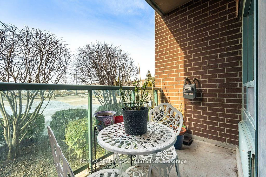 25, Via Rosedale, Sandringham-Wellington, Brampton