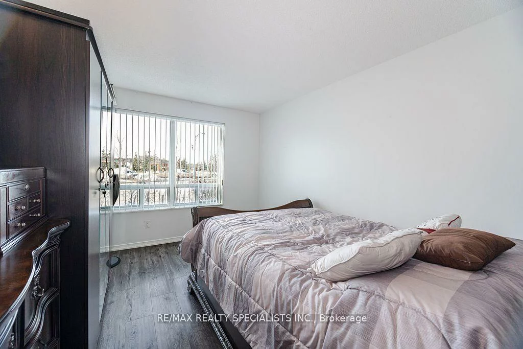 25, Via Rosedale, Sandringham-Wellington, Brampton
