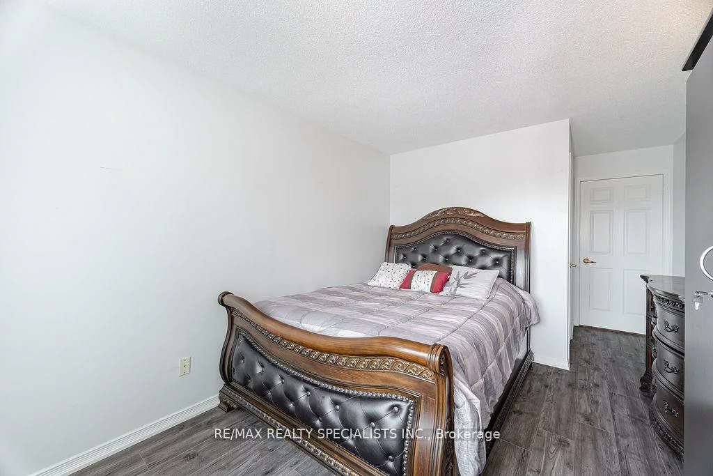 25, Via Rosedale, Sandringham-Wellington, Brampton