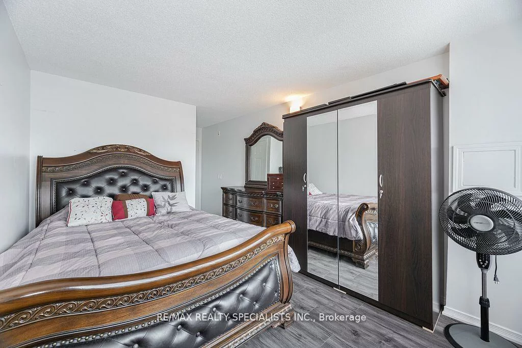 25, Via Rosedale, Sandringham-Wellington, Brampton