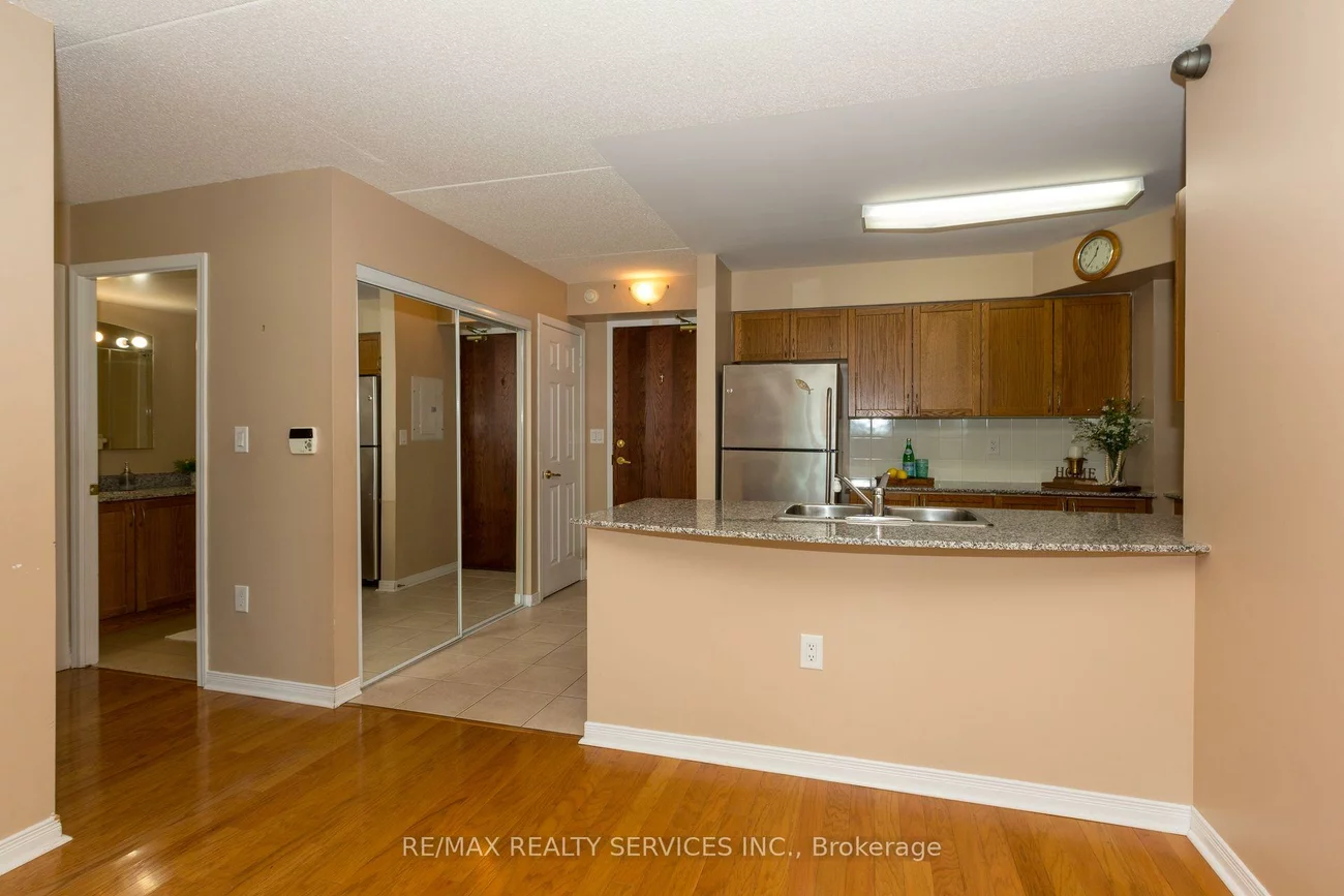 55, Via Rosedale, Sandringham-Wellington, Brampton