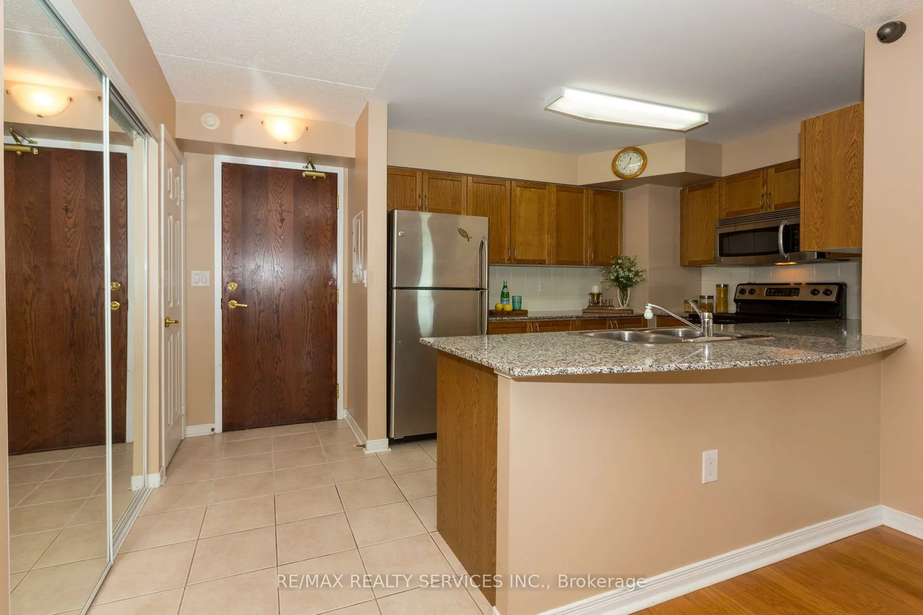 55, Via Rosedale, Sandringham-Wellington, Brampton