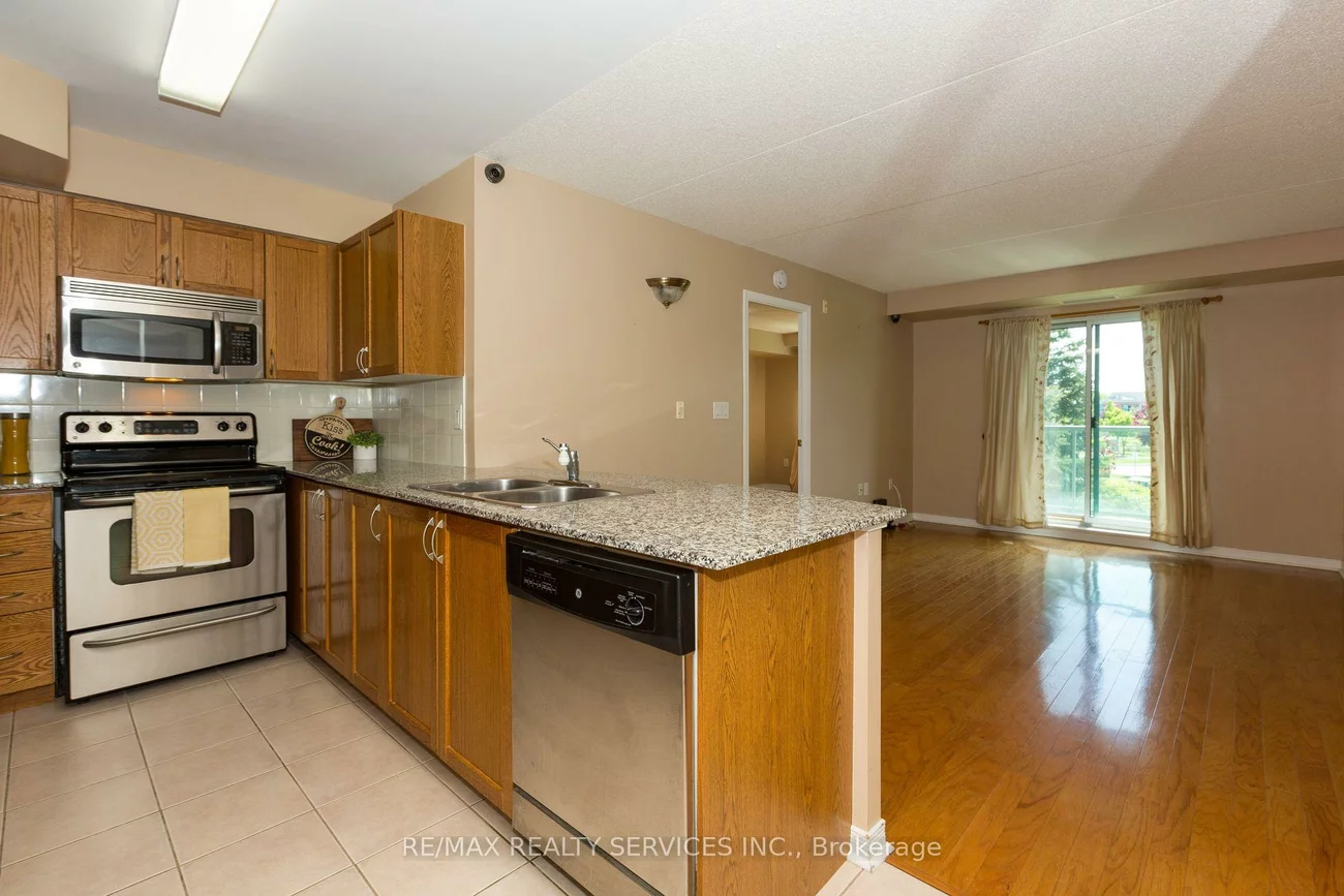 55, Via Rosedale, Sandringham-Wellington, Brampton