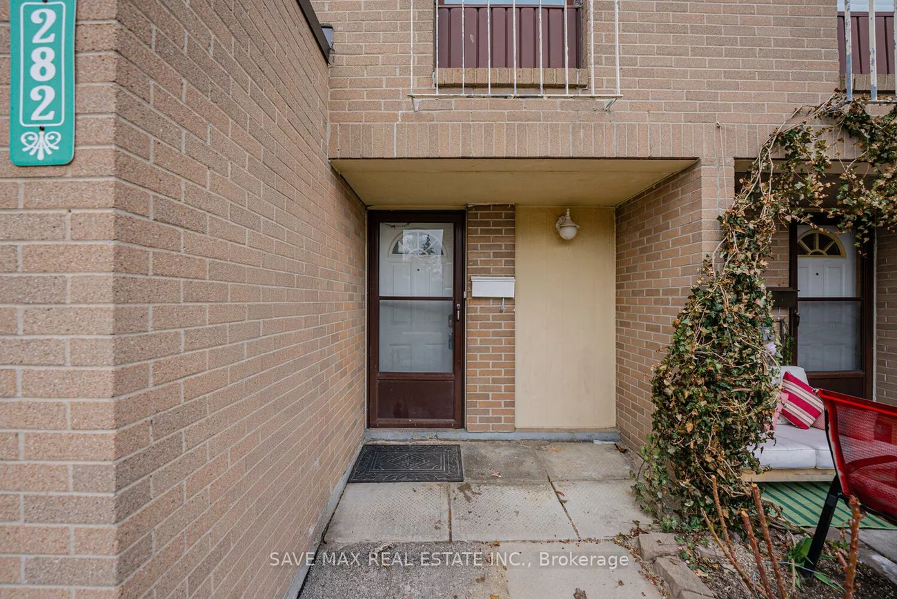 282, Fleetwood, Southgate, Brampton