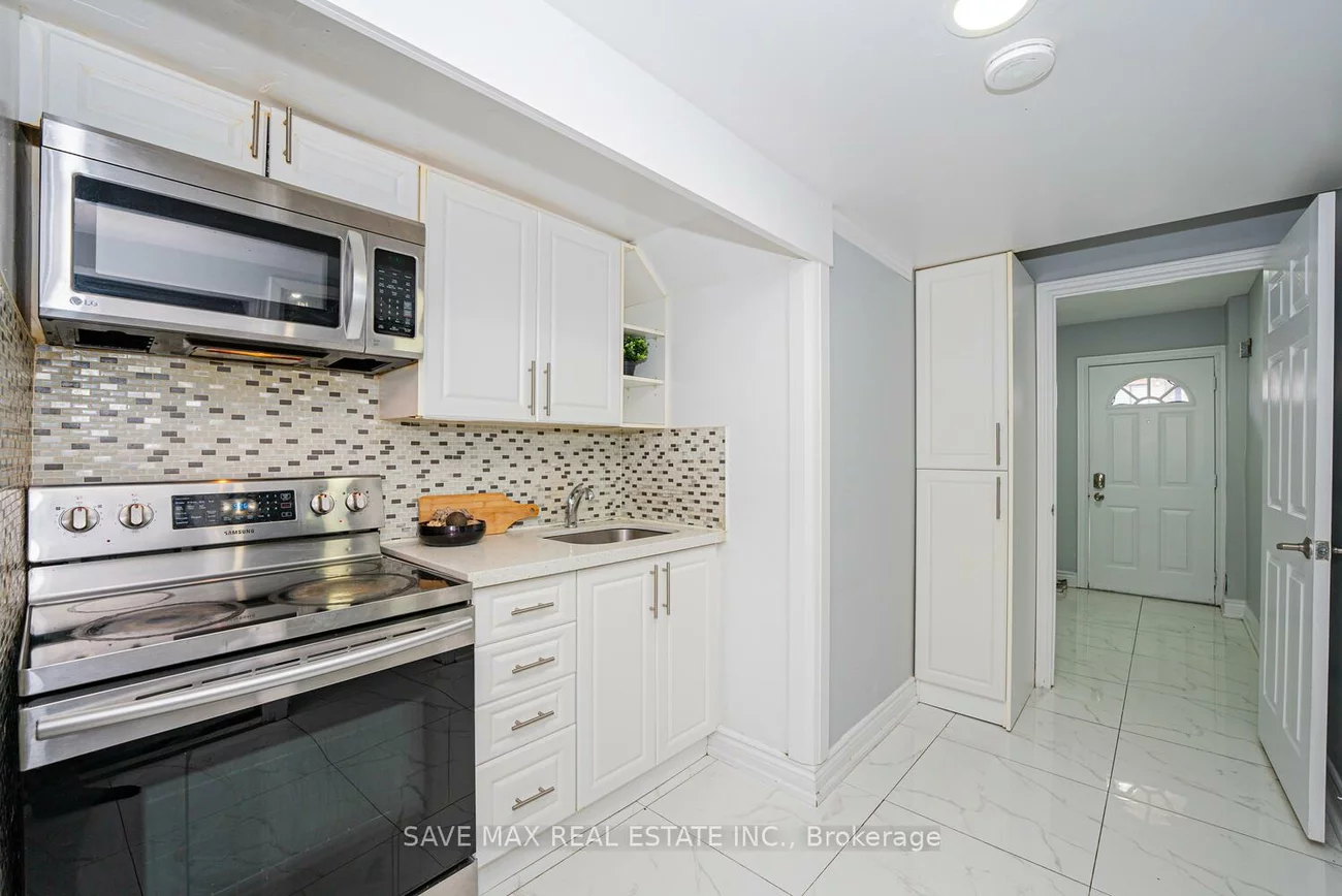 282, Fleetwood, Southgate, Brampton