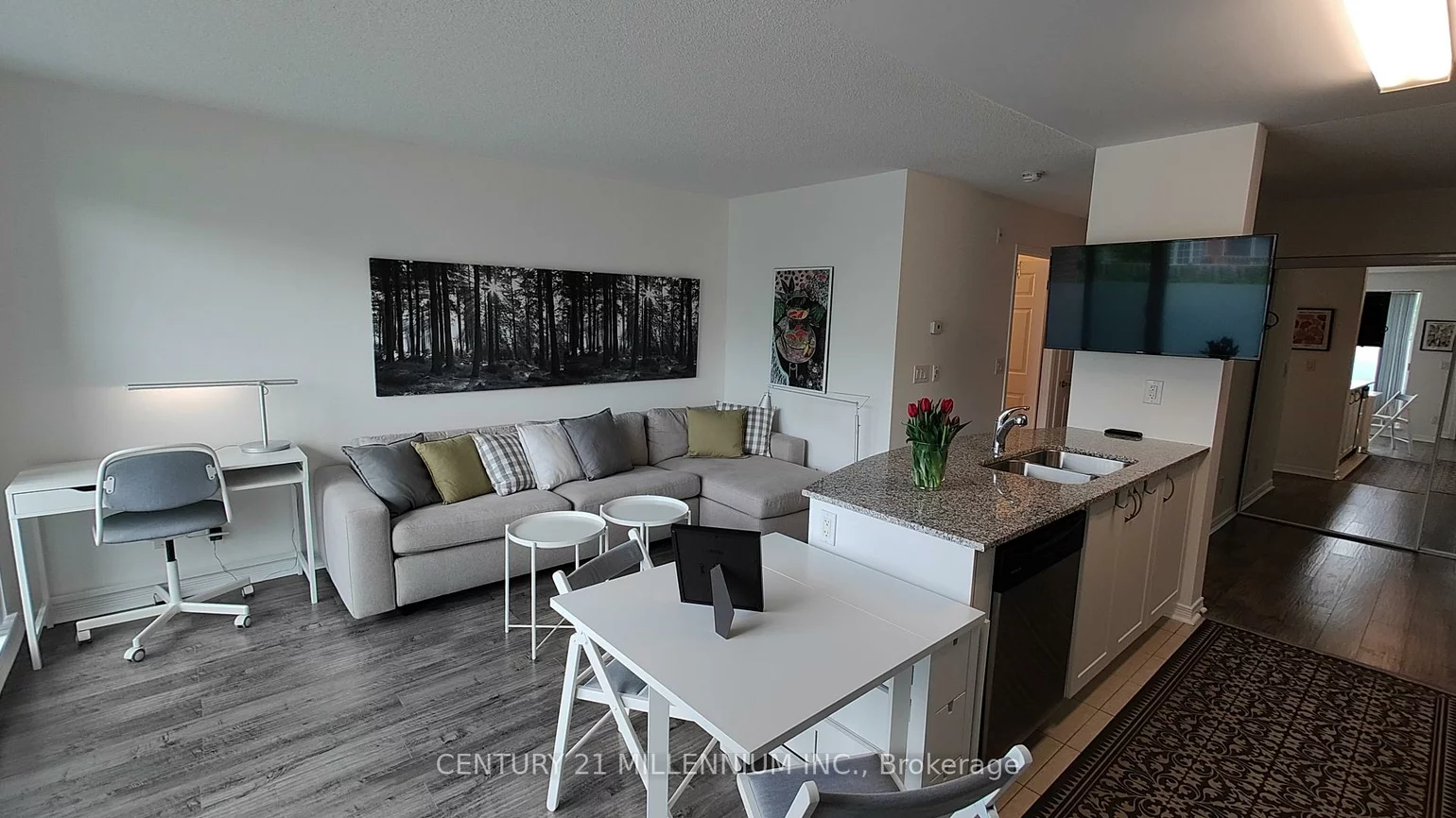 60, Via Rosedale, Sandringham-Wellington, Brampton