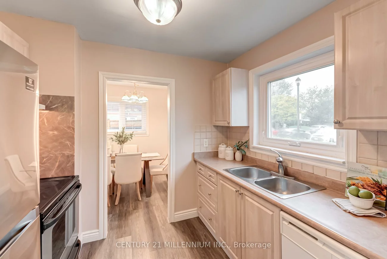 33, Town House, Brampton East, Brampton