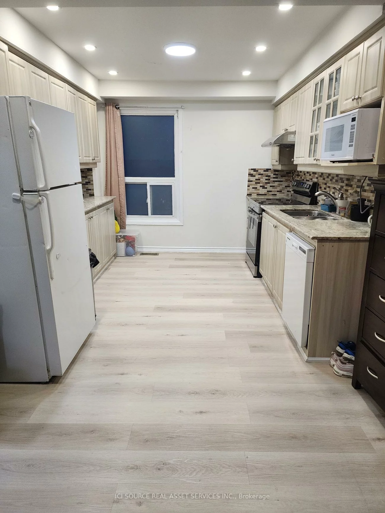 66, Enmount, Southgate, Brampton