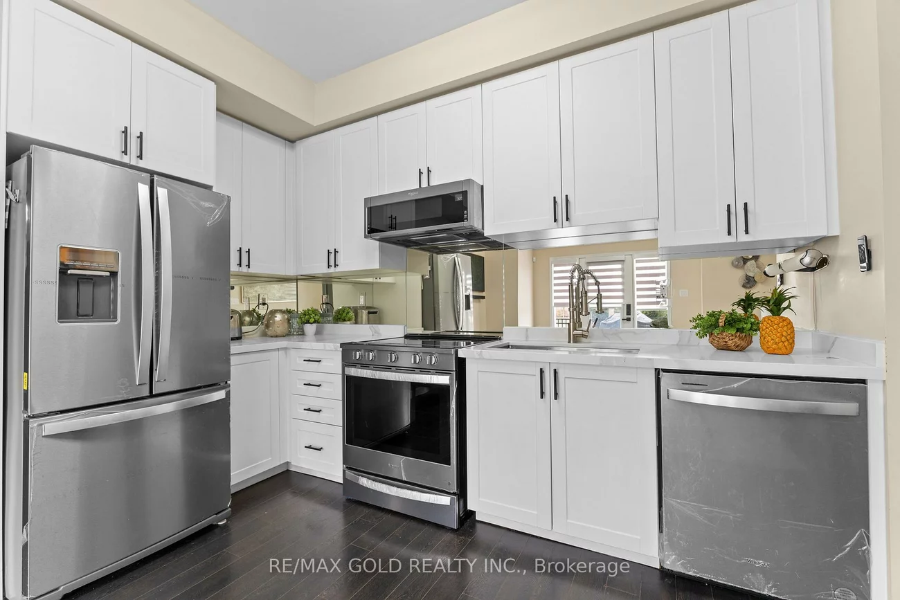 250, Sunny Meadow, Sandringham-Wellington, Brampton