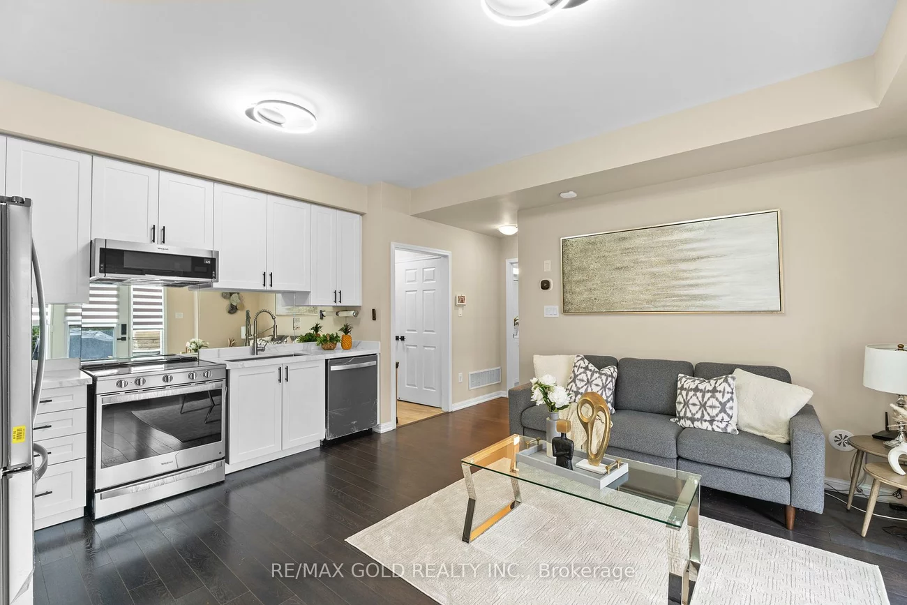 250, Sunny Meadow, Sandringham-Wellington, Brampton