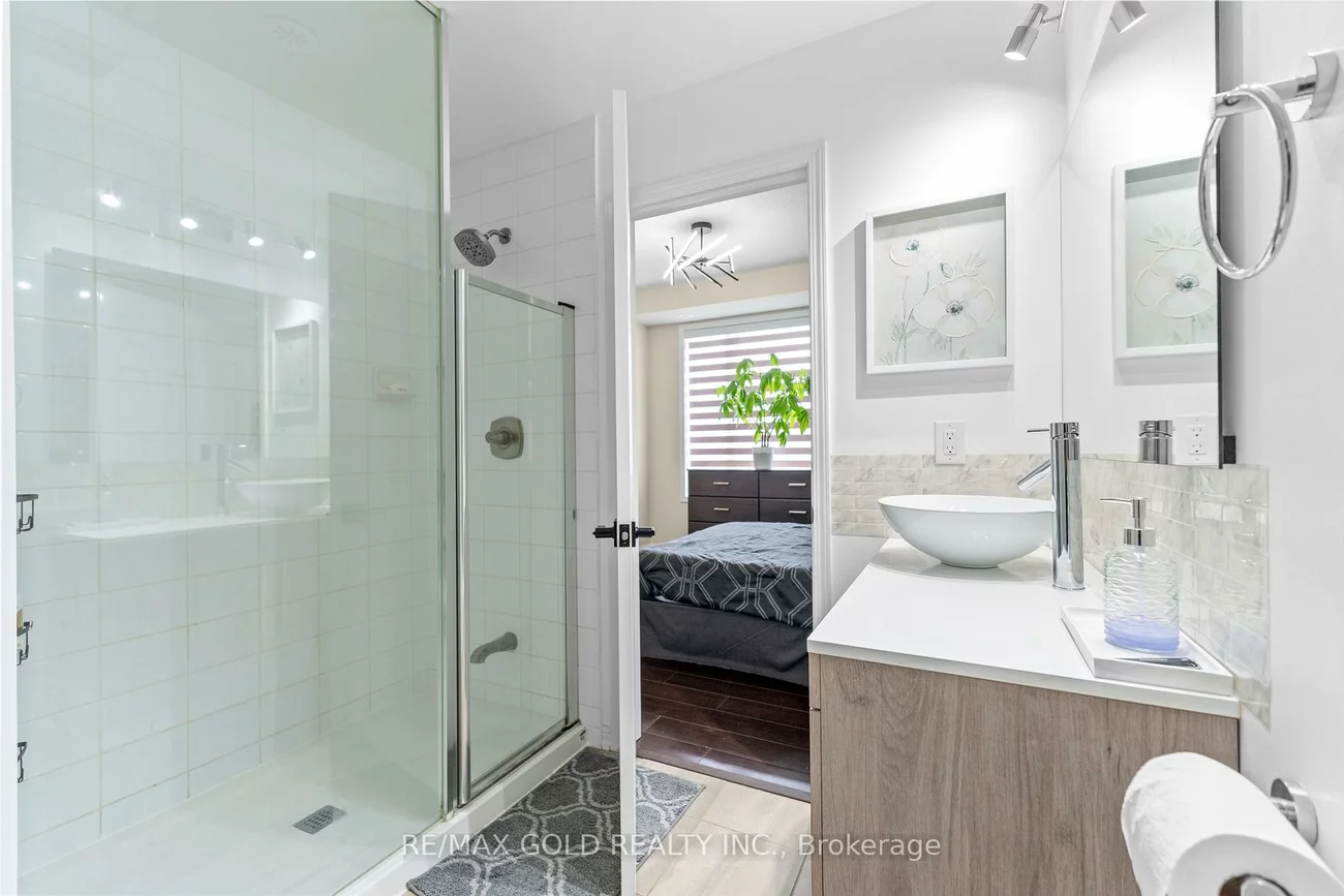 250, Sunny Meadow, Sandringham-Wellington, Brampton