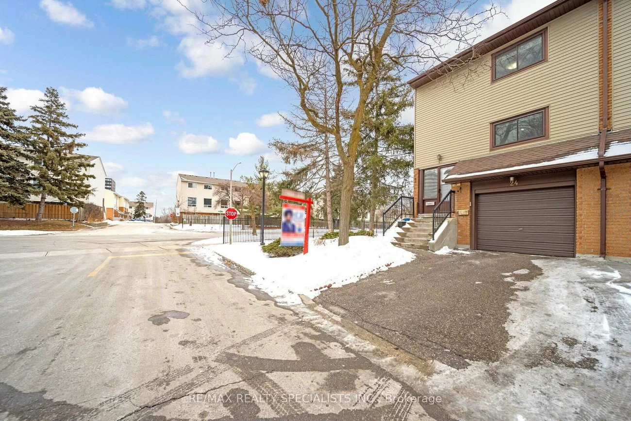 24, Carleton, Bramalea West Industrial, Brampton
