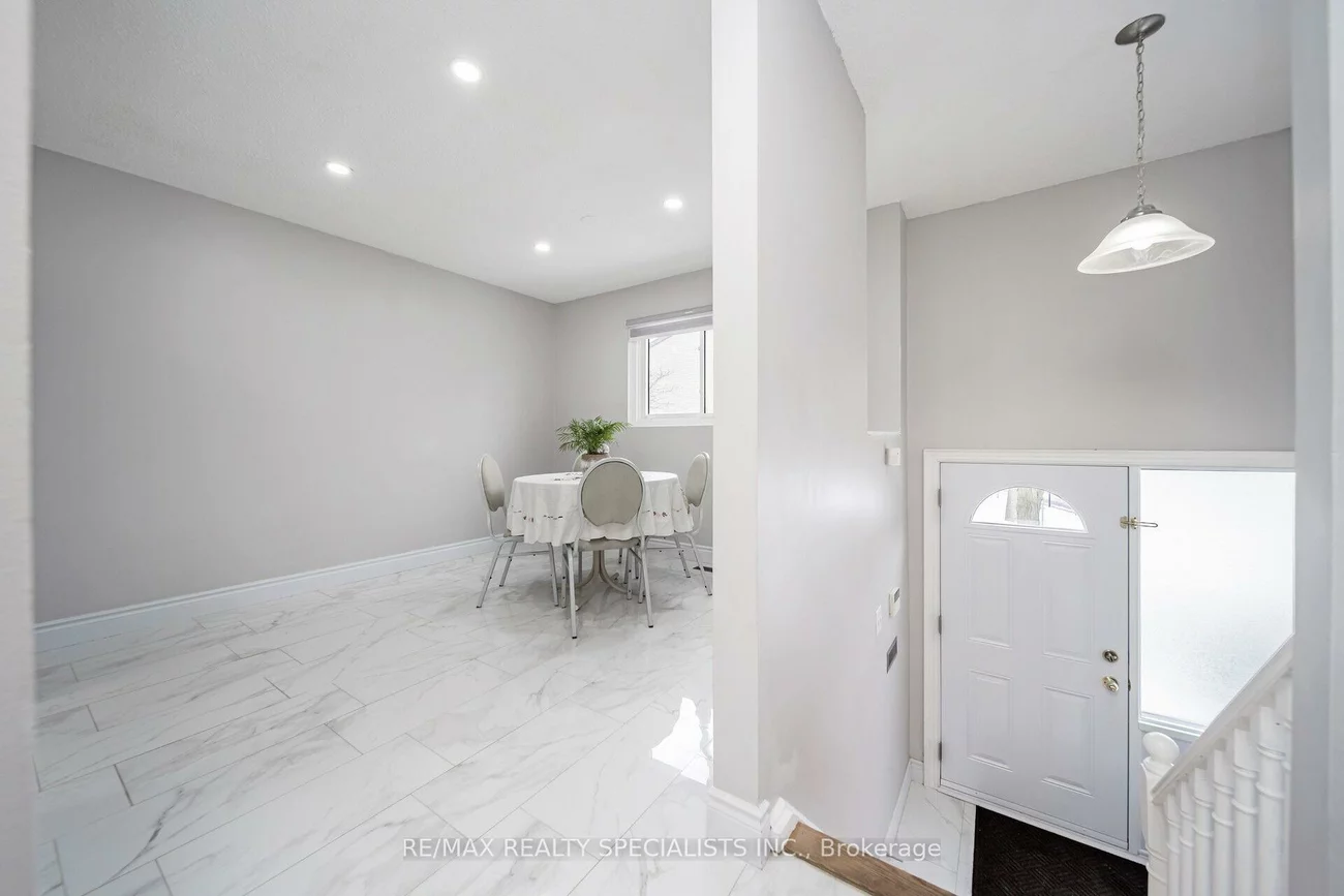 24, Carleton, Bramalea West Industrial, Brampton
