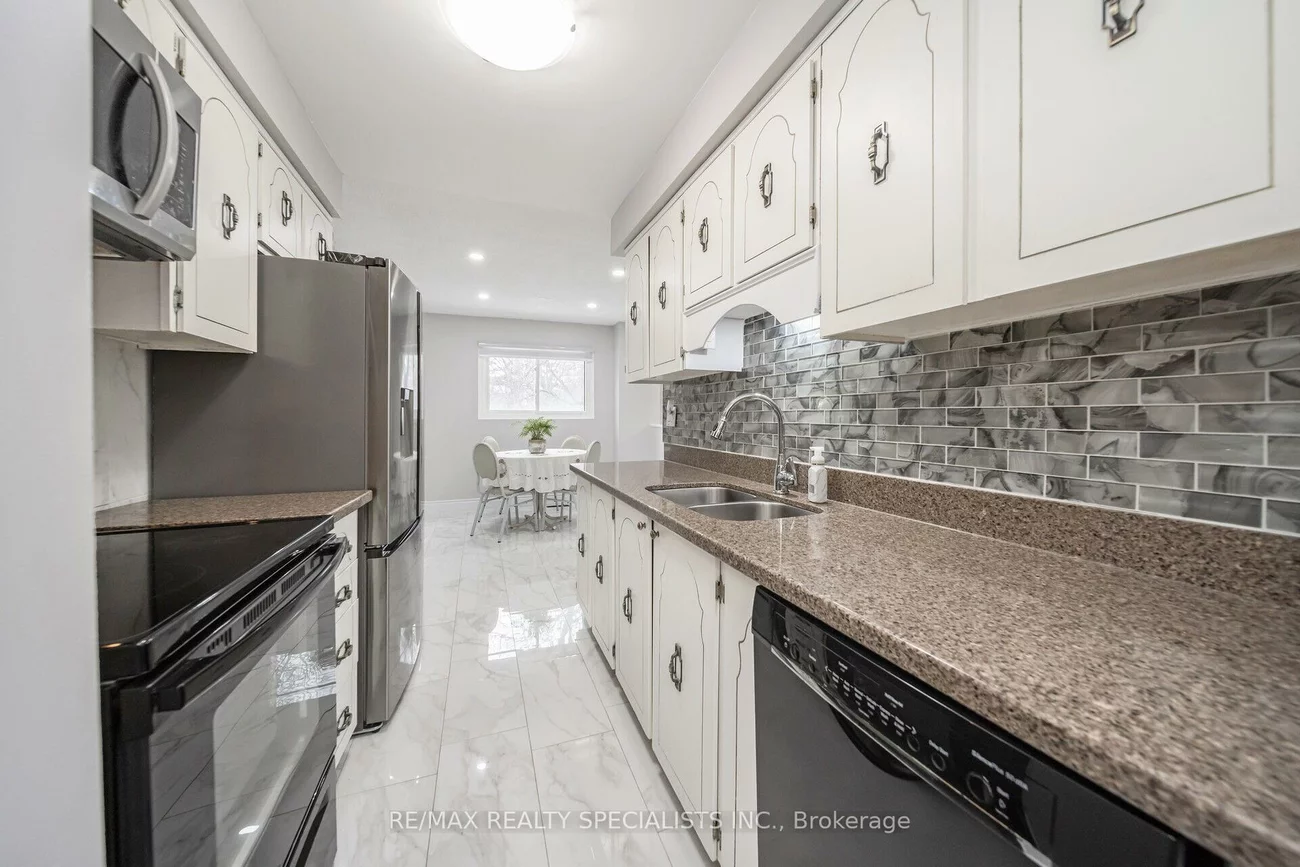 24, Carleton, Bramalea West Industrial, Brampton