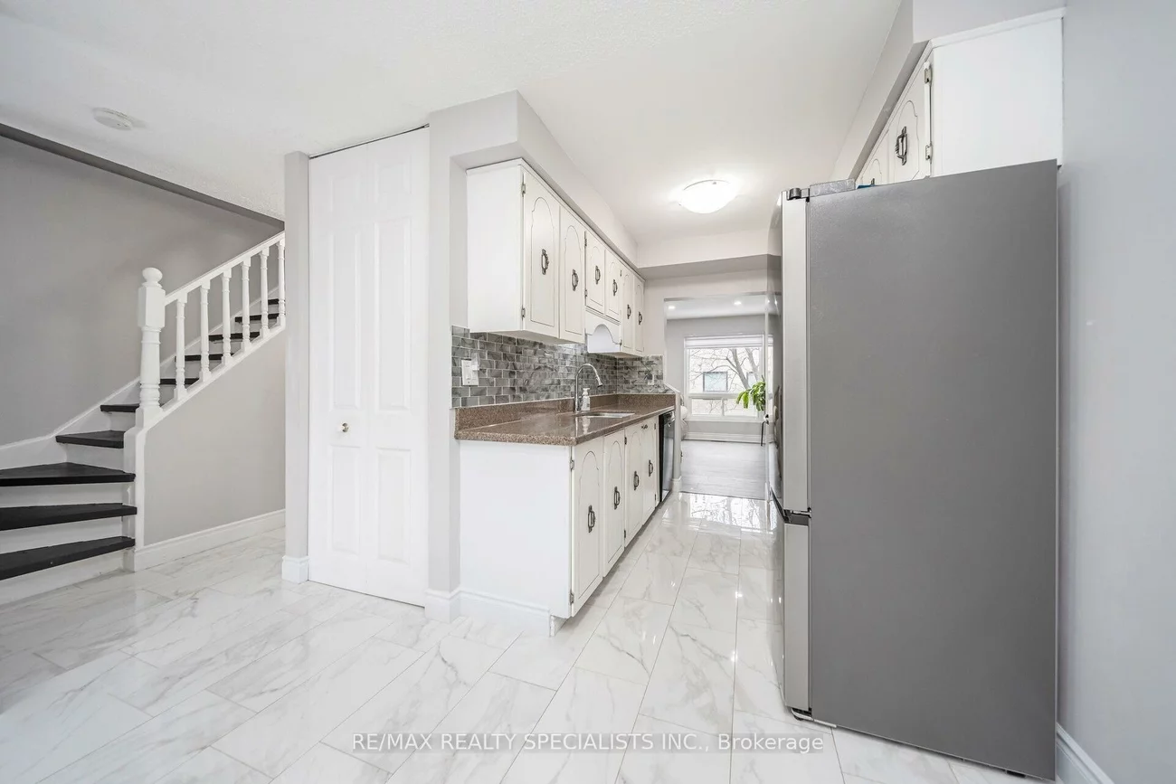 24, Carleton, Bramalea West Industrial, Brampton