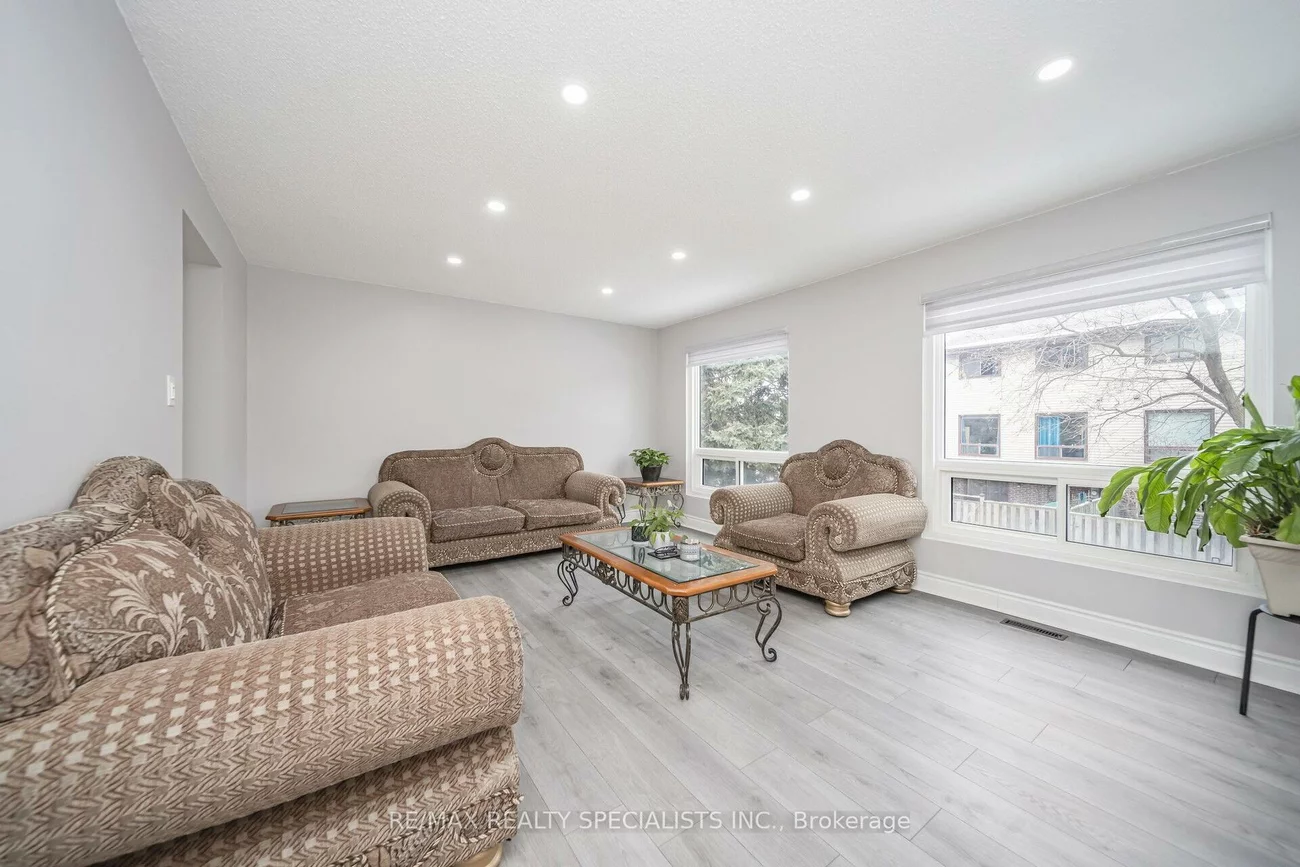 24, Carleton, Bramalea West Industrial, Brampton