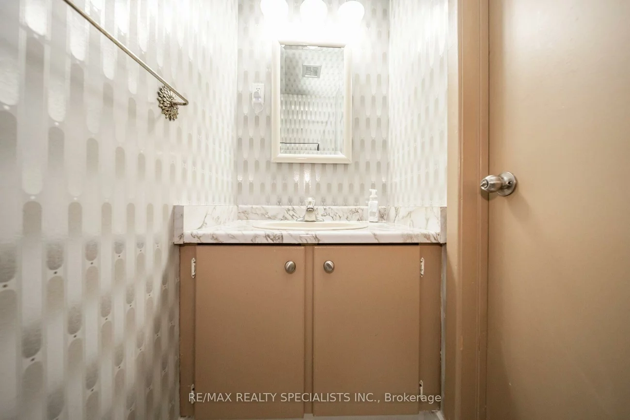 24, Carleton, Bramalea West Industrial, Brampton