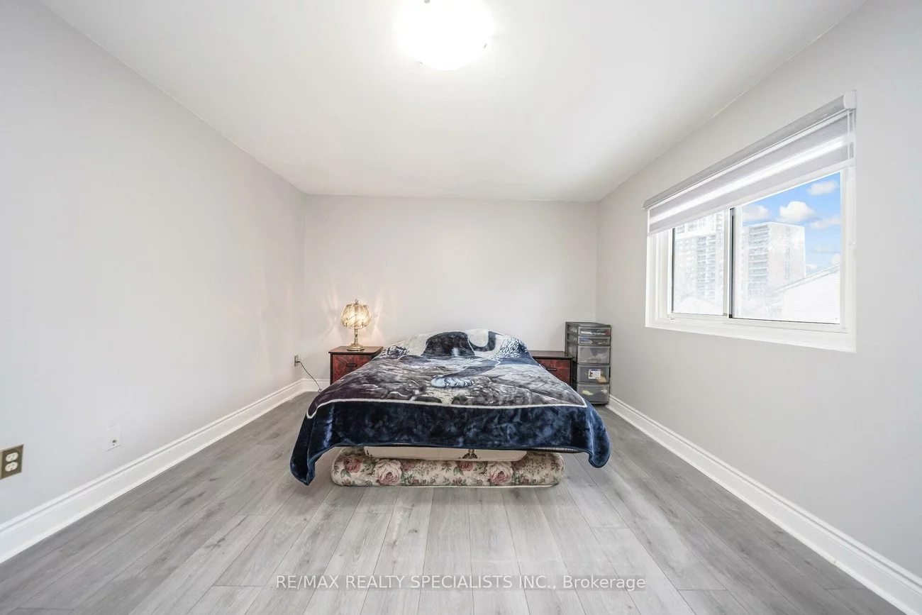 24, Carleton, Bramalea West Industrial, Brampton