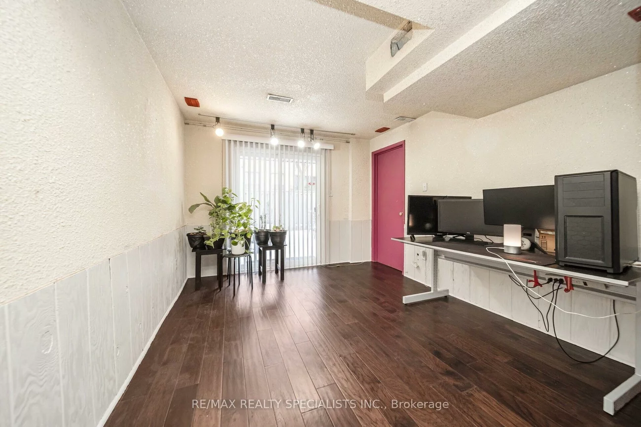 24, Carleton, Bramalea West Industrial, Brampton