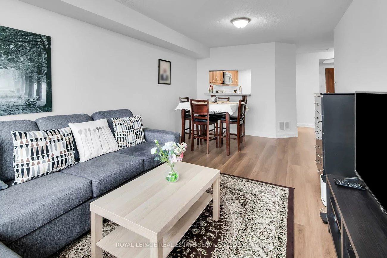 24, Hanover, Queen Street Corridor, Brampton