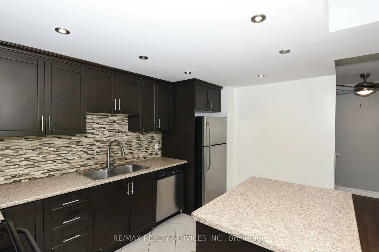 188, Mill, Brampton South, Brampton