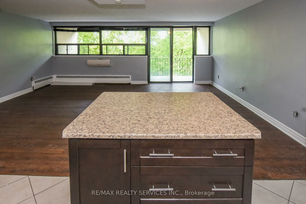 188, Mill, Brampton South, Brampton