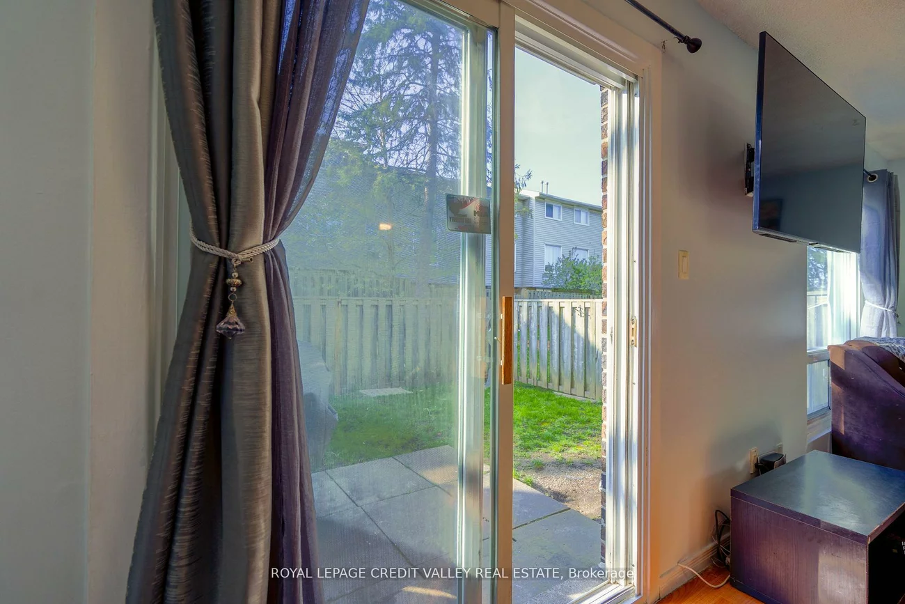 8, Sandringham, Bramalea West Industrial, Brampton