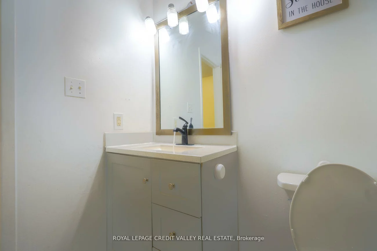 8, Sandringham, Bramalea West Industrial, Brampton