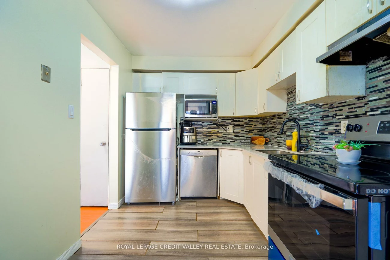 8, Sandringham, Bramalea West Industrial, Brampton
