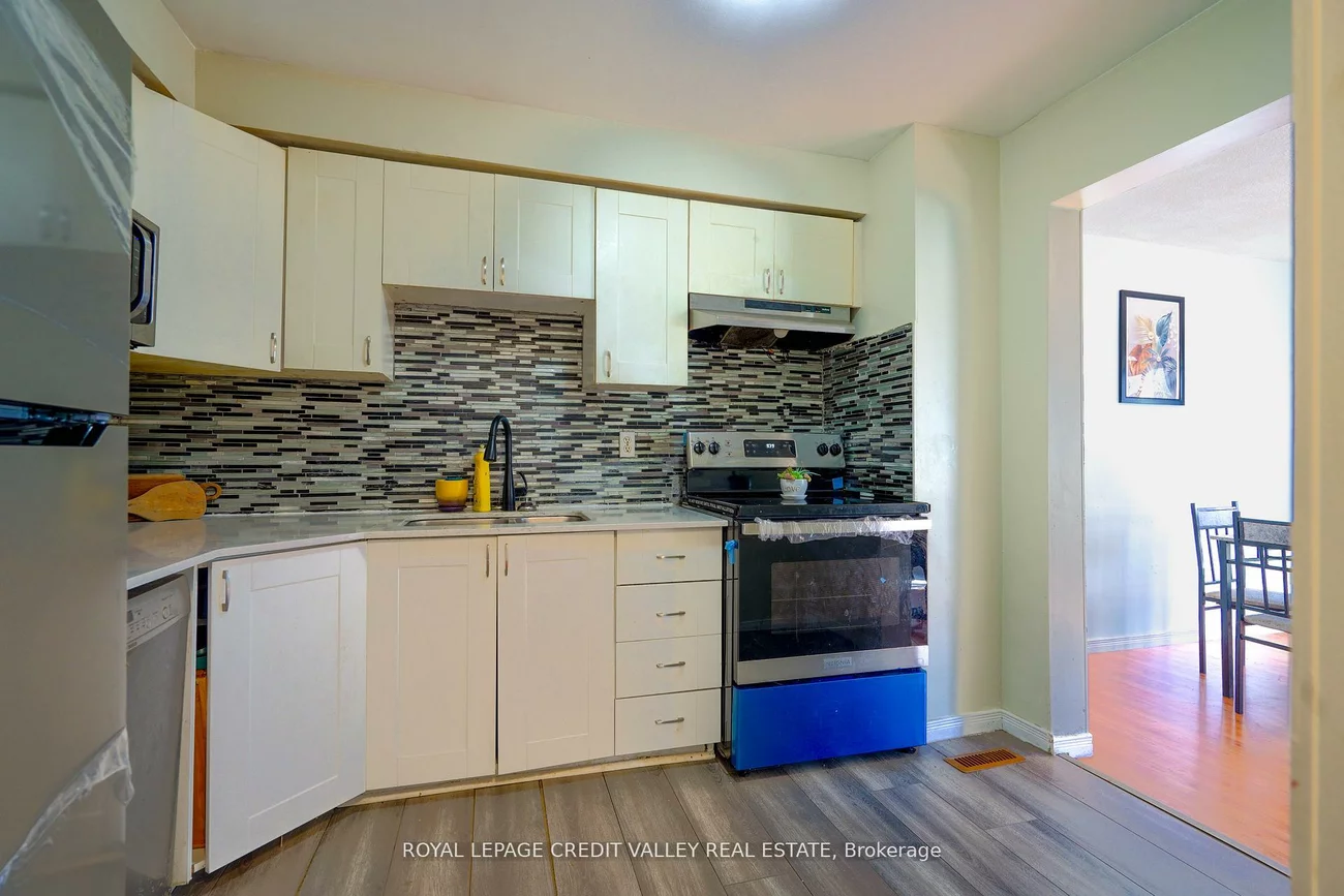 8, Sandringham, Bramalea West Industrial, Brampton