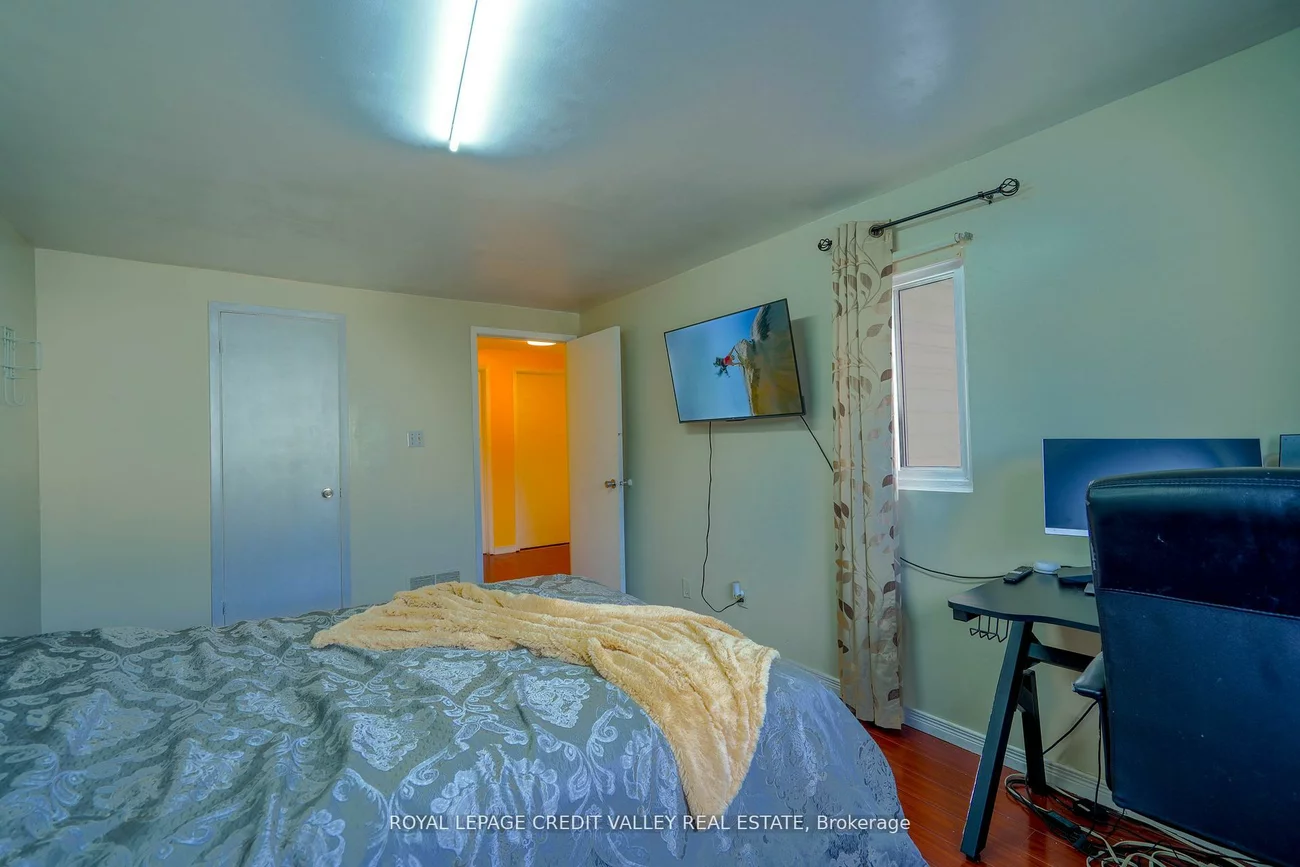 8, Sandringham, Bramalea West Industrial, Brampton