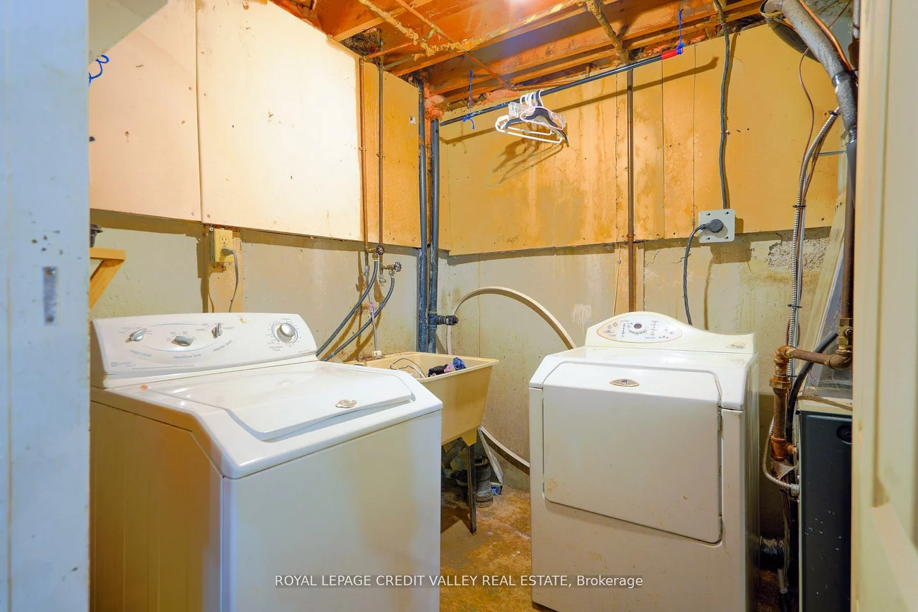8, Sandringham, Bramalea West Industrial, Brampton