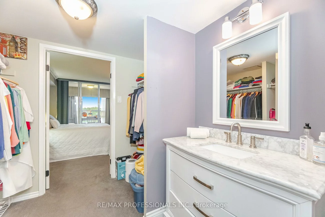 320, Mill, Brampton South, Brampton